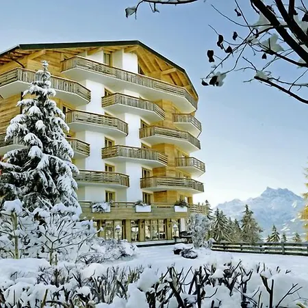 - Bristol Apartmanhotel